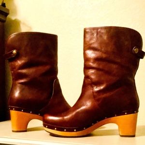 UGG Linea II Boots